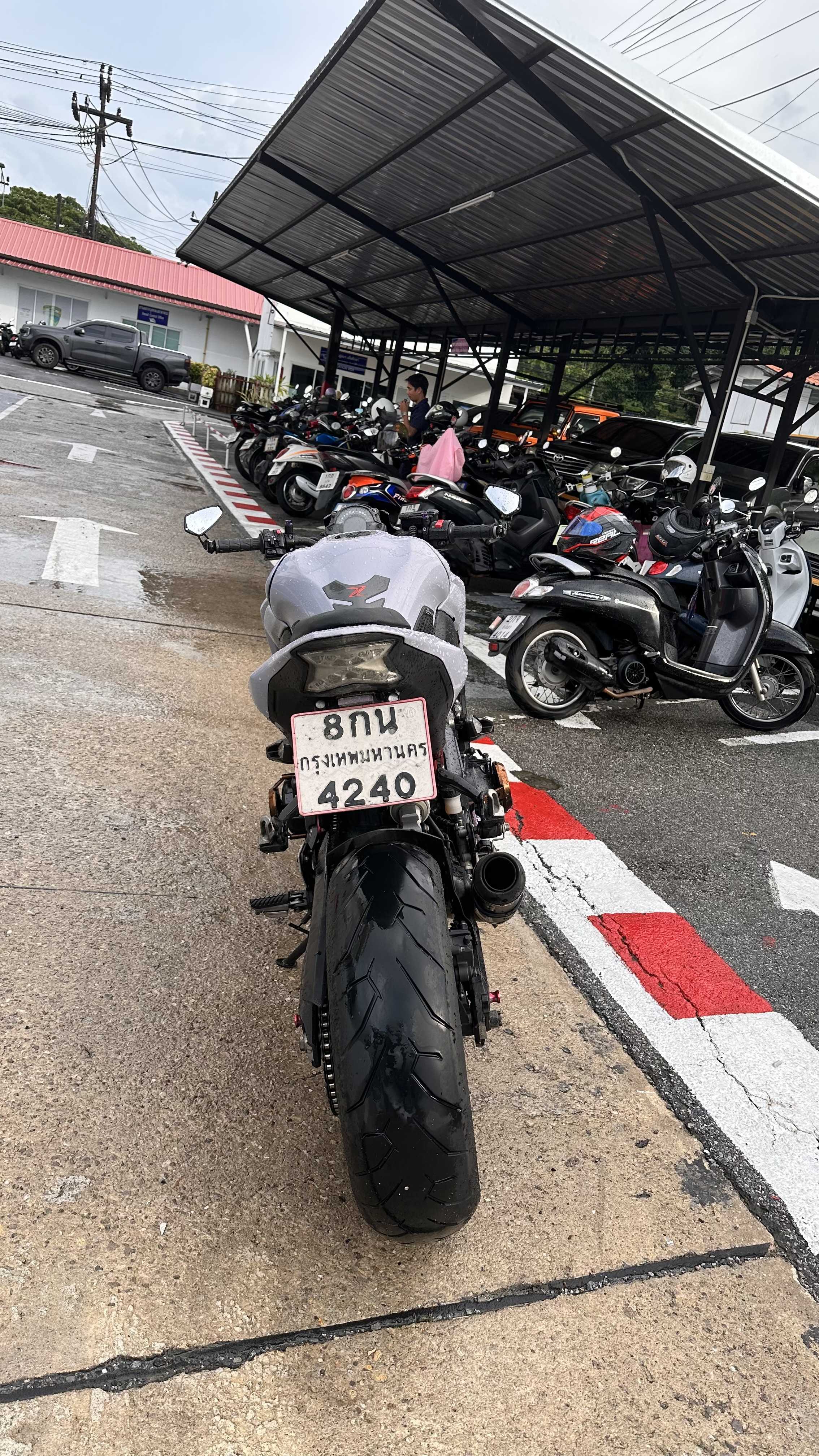 Extra bike Kawasaki Z 2017 in Phuket